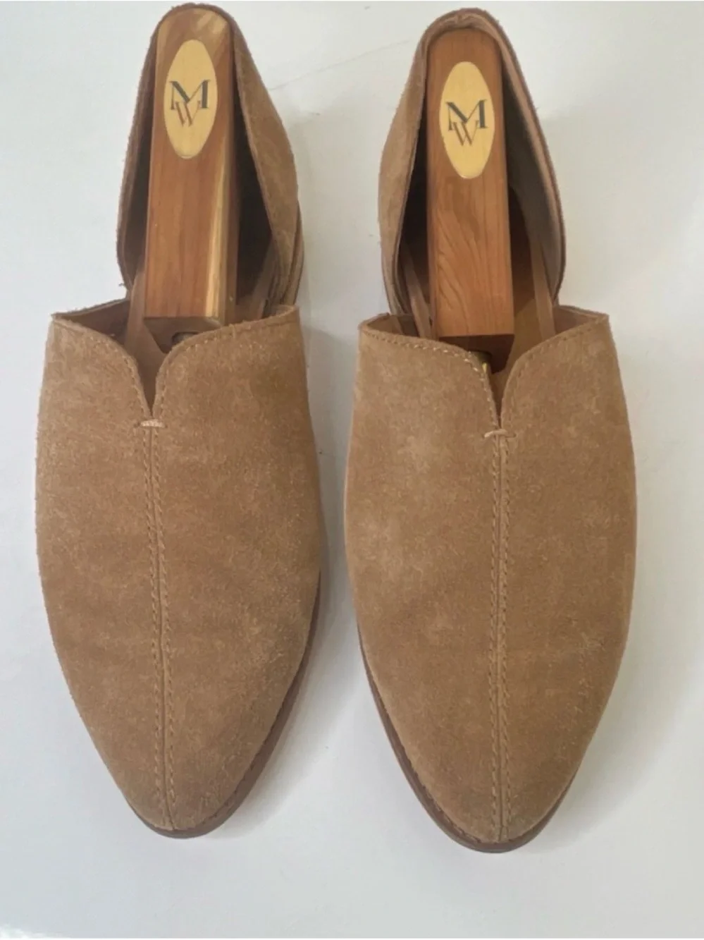 FRYE AND CO. Women's Tan Suede Slip-On Flats Size 8.5M